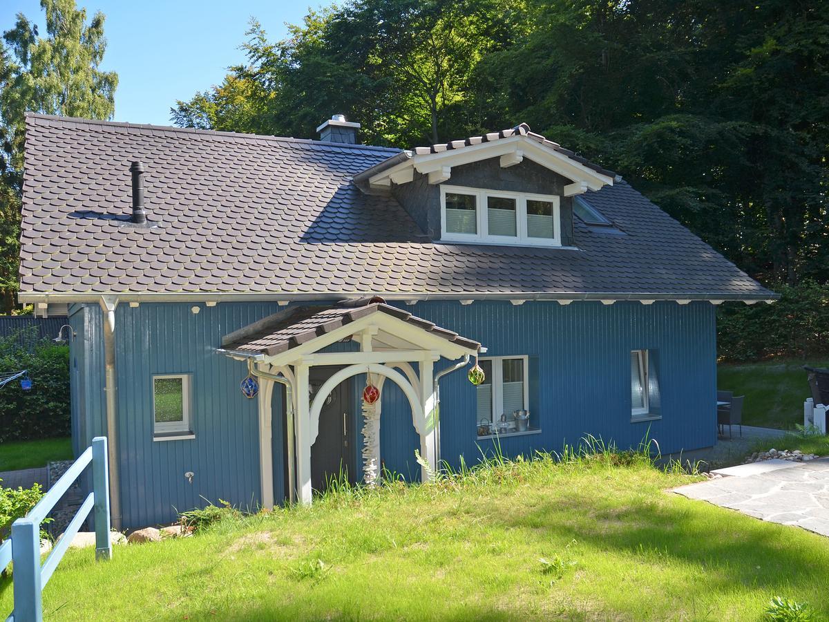 Blaues Strandhaus Sellin エクステリア 写真