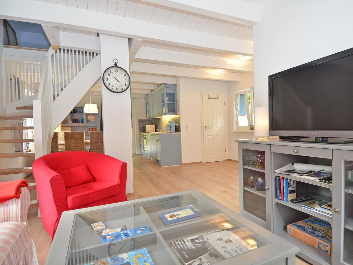 Blaues Strandhaus Sellin エクステリア 写真