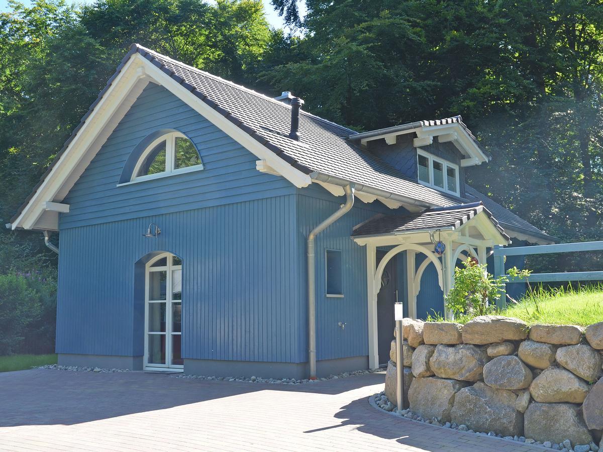 Blaues Strandhaus Sellin エクステリア 写真