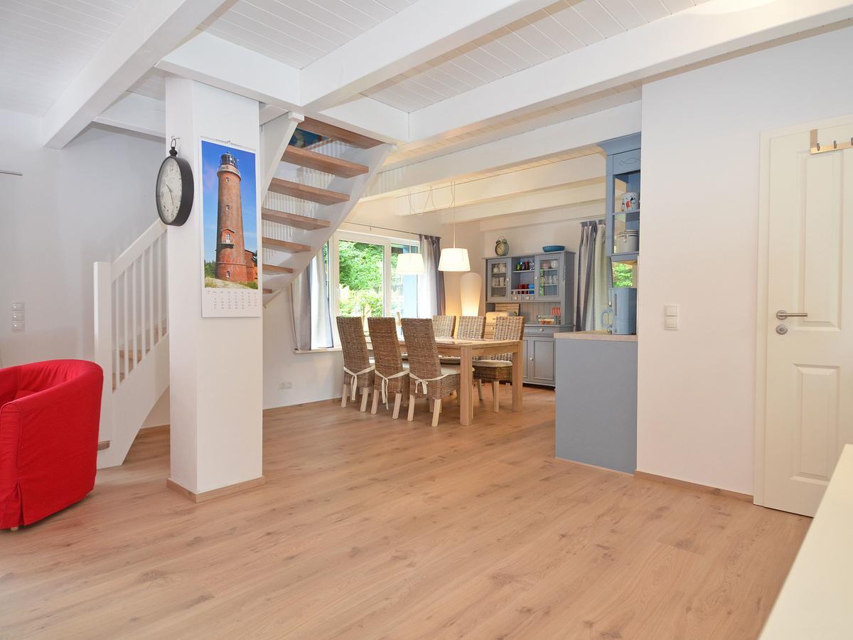 Blaues Strandhaus Sellin エクステリア 写真