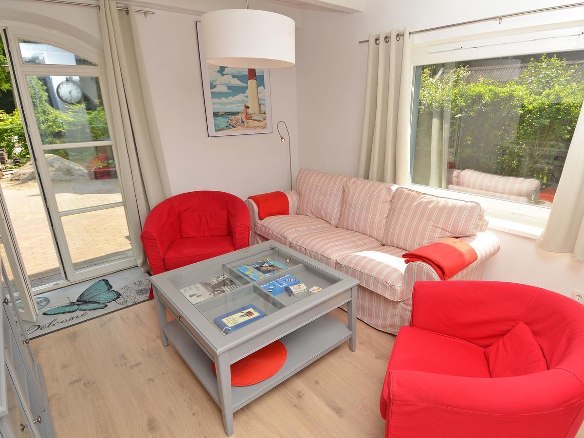 Blaues Strandhaus Sellin エクステリア 写真